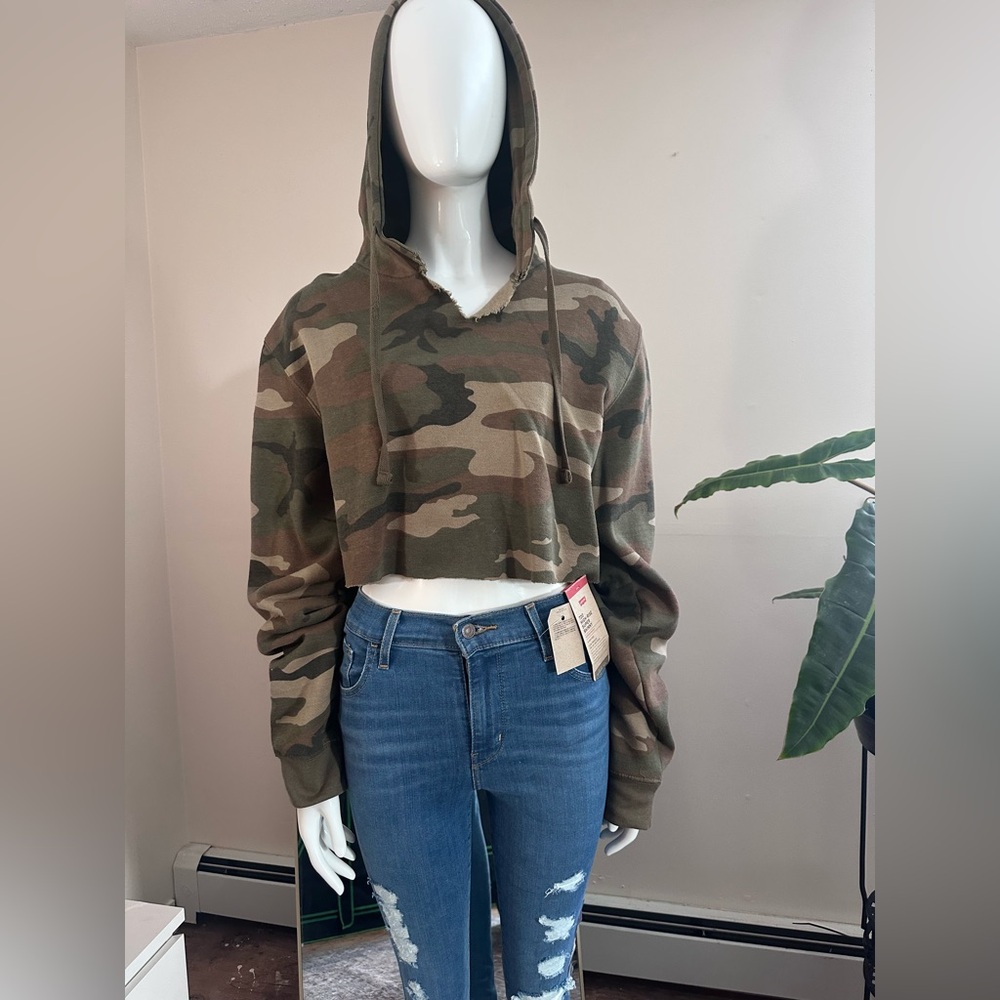 Camo Cropped Hoodie Size Medium